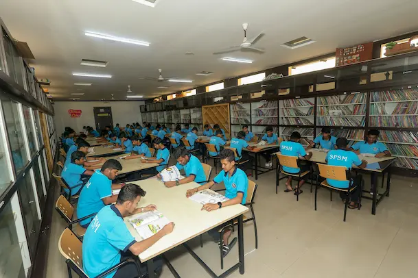 Smt. Pushpa Shamanur Mahalingappa PUC Science Boys College Library